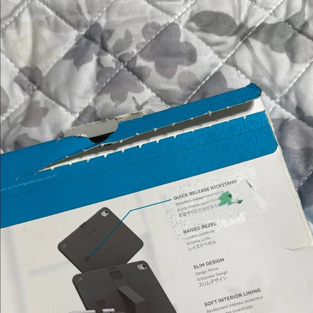 Speck StandyShell iPad 10.9